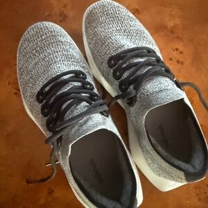 Allbirds size 9 1/2 gray sneakers